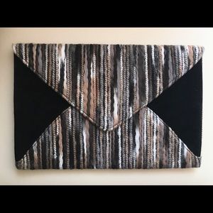 Black, Gray & Tan Knit Accent Clutch Purse (Quil)